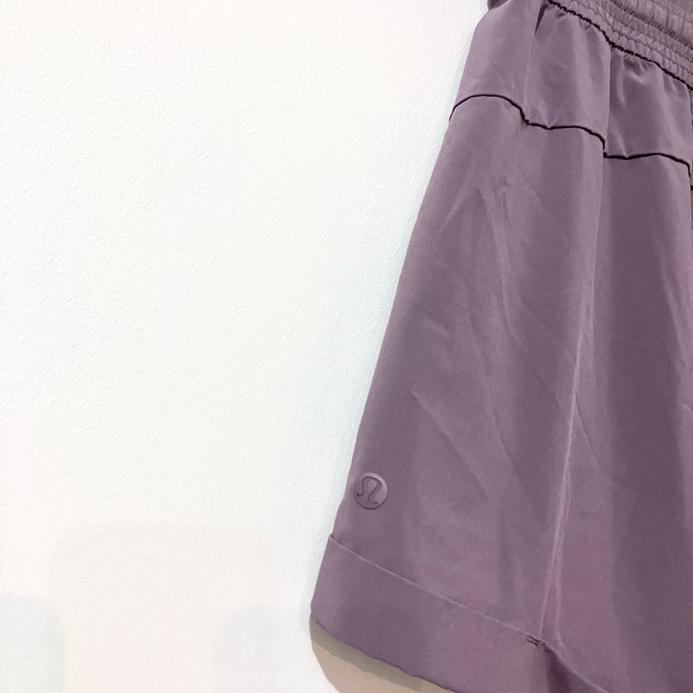 Lululemon “Spring Break Away” Cuffed Drawstring Athletic Shorts Pockets - Picture 8 of 9